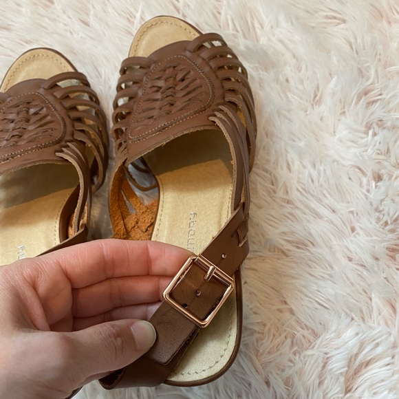 ✨Francesca (EUC) Women’s Sandals Size 6✨ - Picture 3 of 4
